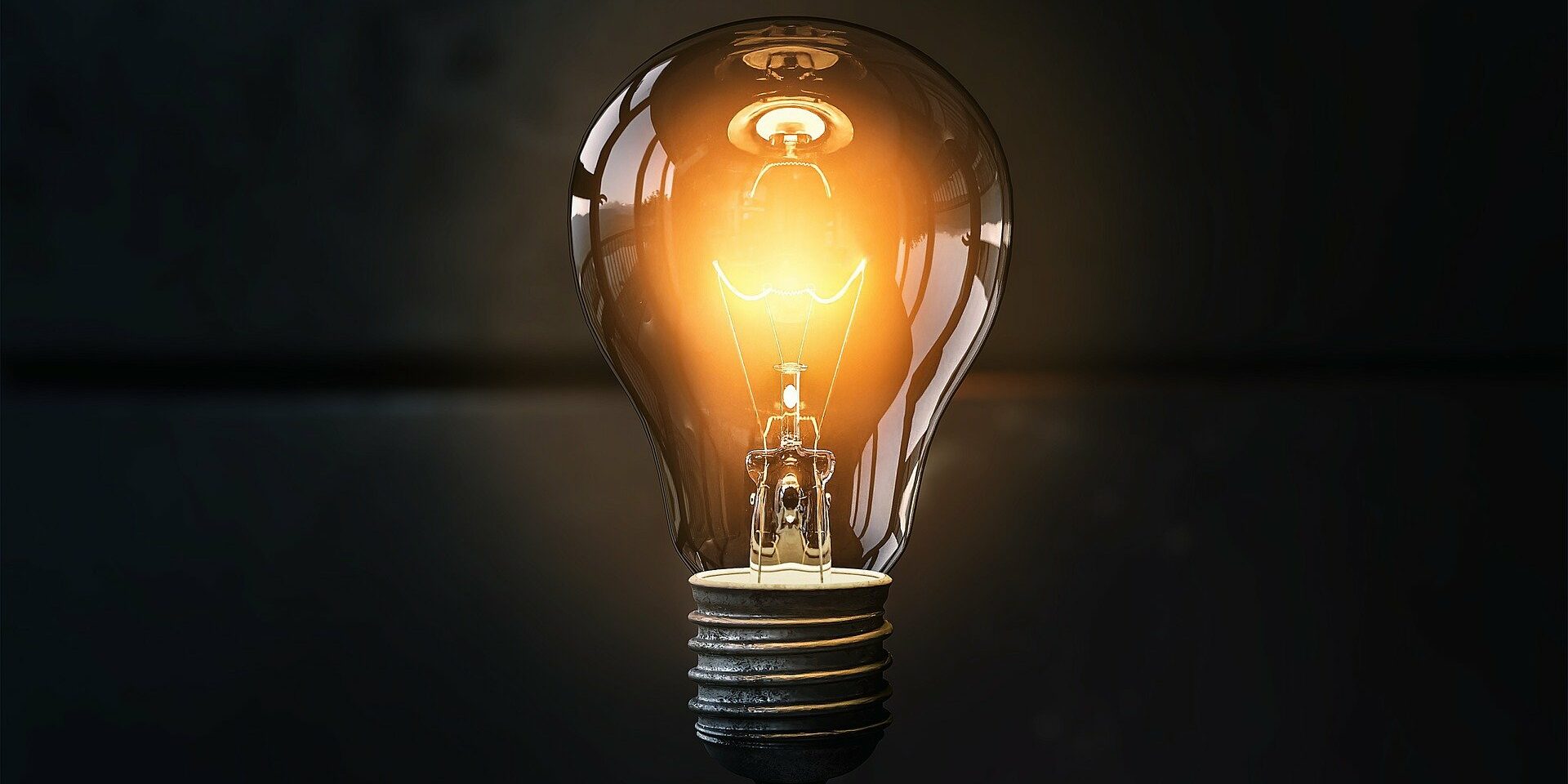 light-bulb-4514505_1920